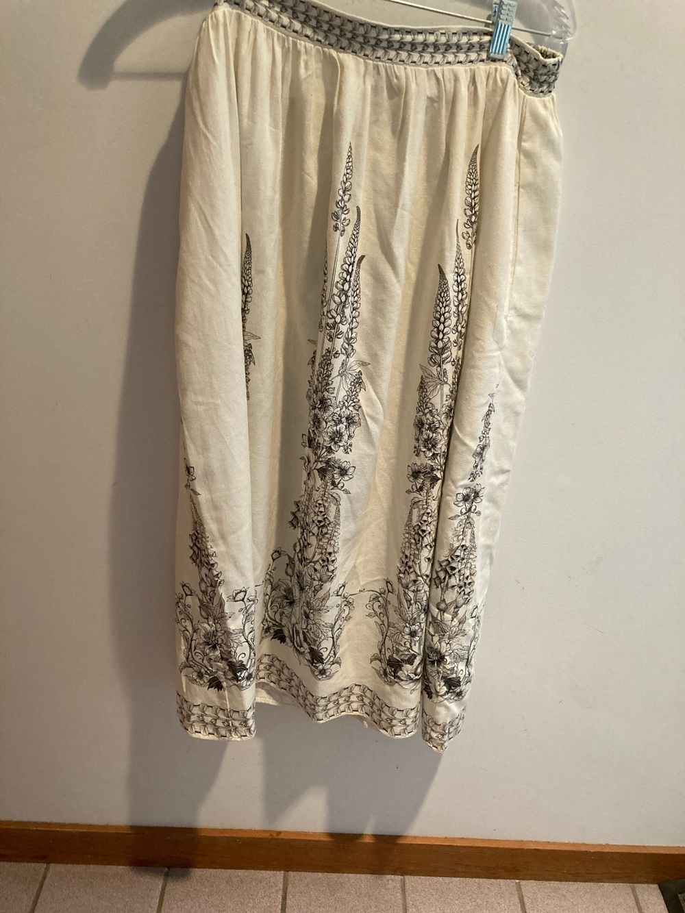 MAX STUDIO, LONDON Boho Cream Maxi Skirt with Black Botanical Print.  
Elastic